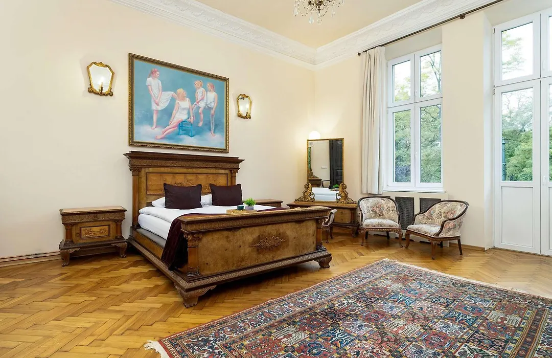 Efektowny I Przestronny Apartament W Centrum Krakowa Blisko Rynku I Parku By Noclegi Renters-1